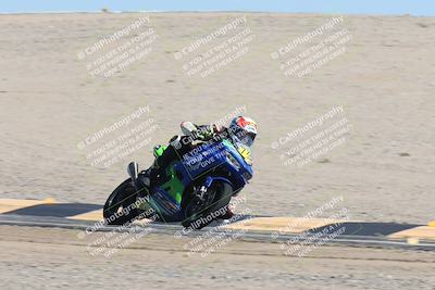 media/Oct-05-2025-CVMA (Sun) [[beeef4f201]]/Race 11-500-400(4)-350 Supersport/